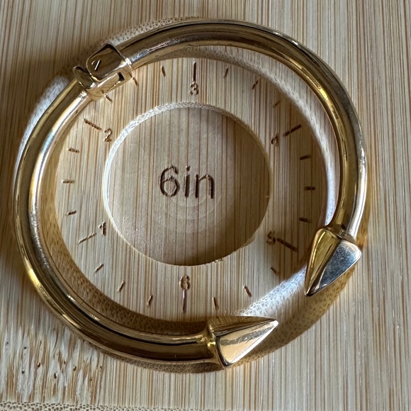 Edgy & Chic Gold Spike Cuff Bracelet - Picture 2 of 7